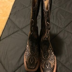 Women’s Corral Boots - Distressed Cross & Wings